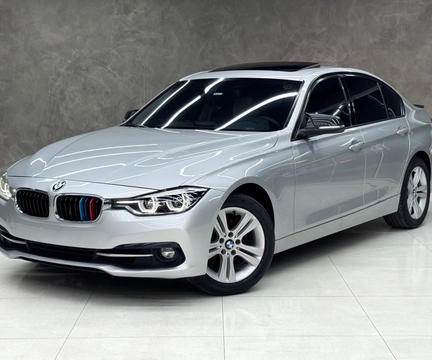 BMW 320i 2016 Prata — foto 1 de 3