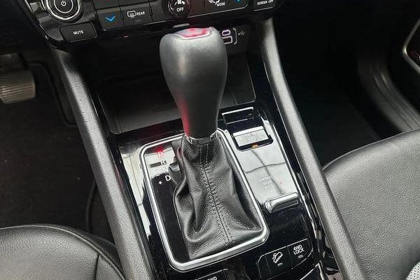 imagem-https://www.socarrao.com.br/sc-vehicle-images-prod/1036348/1789153399710-8036836_14_B_6b7924e9f2.jpeg