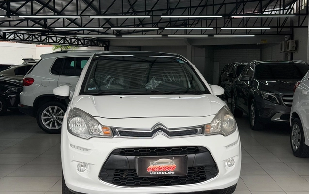 imagem-https://www.socarrao.com.br/sc-vehicle-images-prod/1036391/1777401457970-SU1HXzUyMTguanBlZw.jpeg