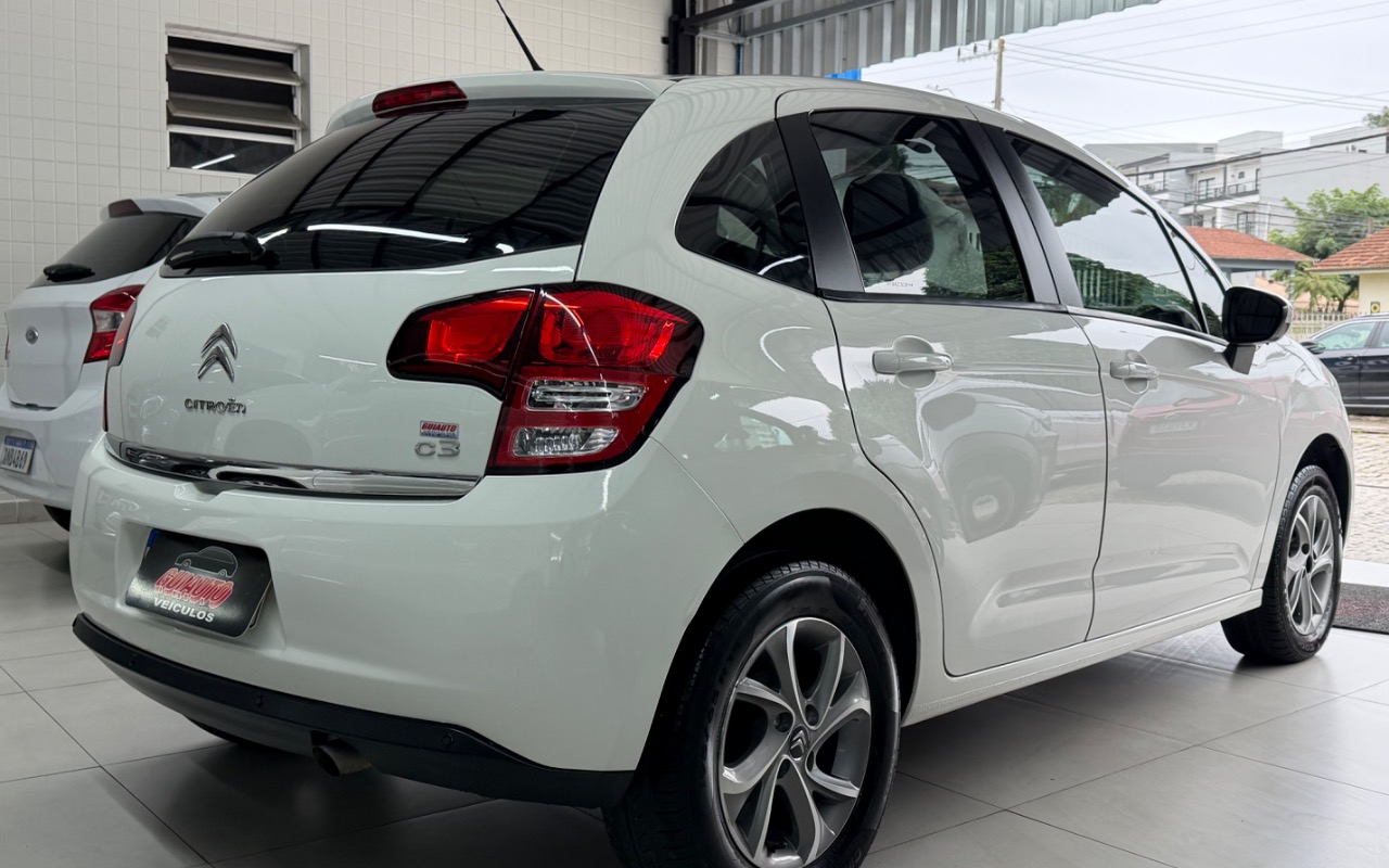 imagem-https://www.socarrao.com.br/sc-vehicle-images-prod/1036391/1777401458114-SU1HXzUyMjQuanBlZw.jpeg