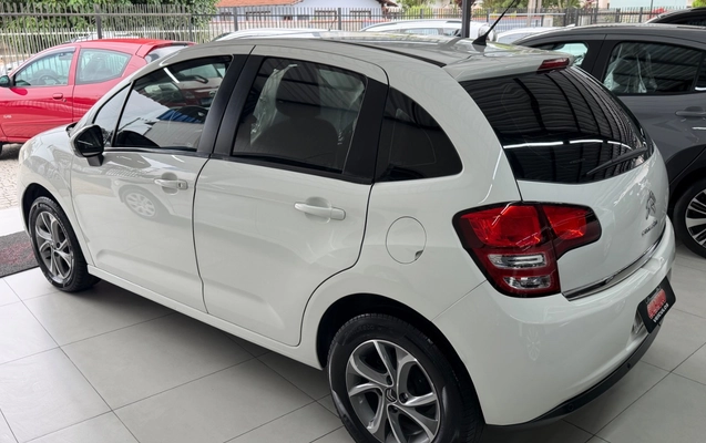 imagem-https://www.socarrao.com.br/sc-vehicle-images-prod/1036391/1777401458379-SU1HXzUyMjUuanBlZw.jpeg