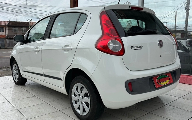 imagem-https://www.socarrao.com.br/sc-vehicle-images-prod/1036440/1777907498791-ZDdiNmFlN2QtYThmZS00MWY4LTllMWEtZjQyZjYyYjg0M2RkLmpwZWc.jpeg