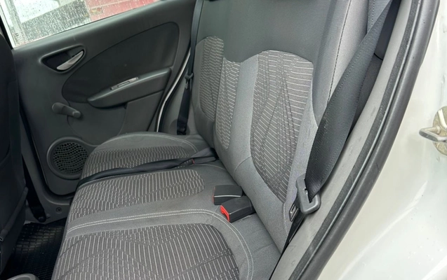 imagem-https://www.socarrao.com.br/sc-vehicle-images-prod/1036440/1777907498961-M2FiOGI0OTktNTBiYy00ZmM2LTkwY2MtMGNmYzQ5MmJjODA3LmpwZWc.jpeg