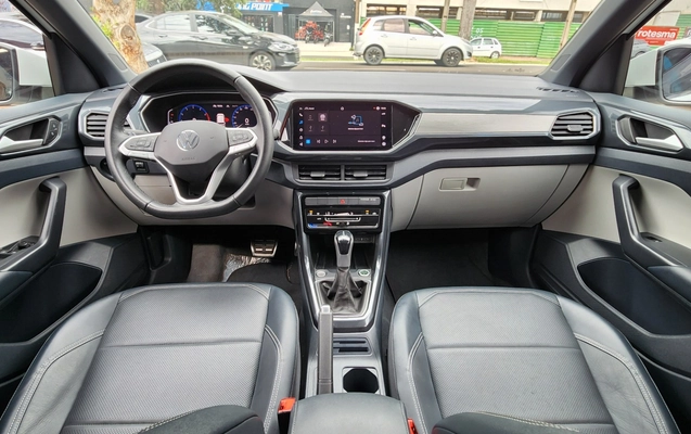 imagem-https://www.socarrao.com.br/sc-vehicle-images-prod/1036459/1777403173593-95a3b56d-f7c1-4268-9ef7-4a71f6264656.jpg
