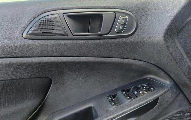 imagem-https://www.socarrao.com.br/sc-vehicle-images-prod/1036509/1780936143041-7910727_24_B_d055f1fd62.jpeg