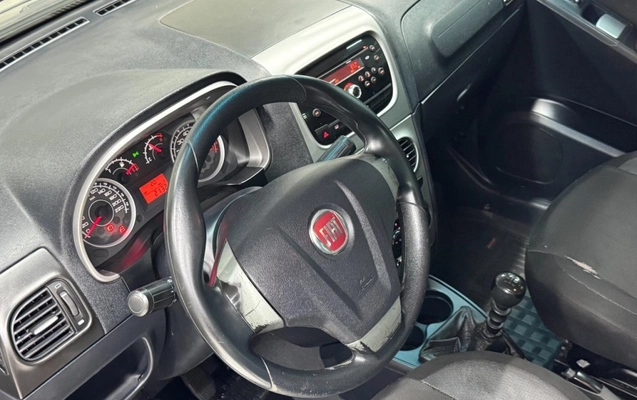 imagem-https://www.socarrao.com.br/sc-vehicle-images-prod/1036616/1777405811360-4_045113.jpg