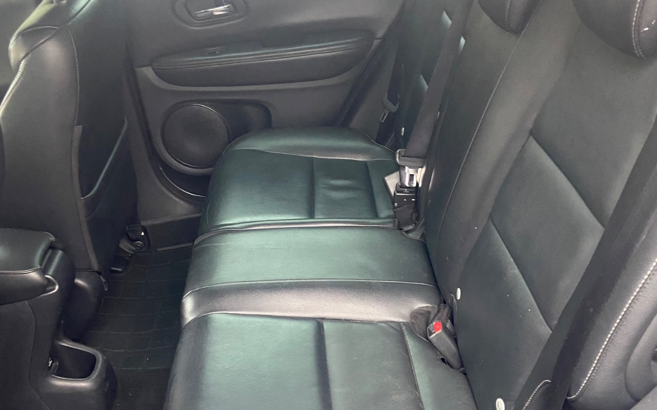 imagem-https://www.socarrao.com.br/sc-vehicle-images-prod/1036629/1782854580073-SU1HXzk5OTkuanBlZw.jpeg
