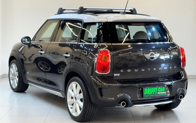 imagem-https://www.socarrao.com.br/sc-vehicle-images-prod/1036781/1777408324538-12_053534.jpg