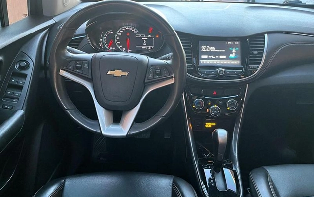 imagem-https://www.socarrao.com.br/sc-vehicle-images-prod/1036884/1778268096355-8033781_13_B_72e8eb1033.jpeg