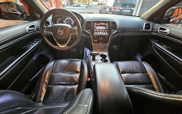 imagem-https://www.socarrao.com.br/sc-vehicle-images-prod/1036910/1778685149174-7177405_8_B_3091524a71.jpeg