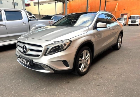 Mercedes-Benz GLA 200 2017 Prata — foto 1 de 3