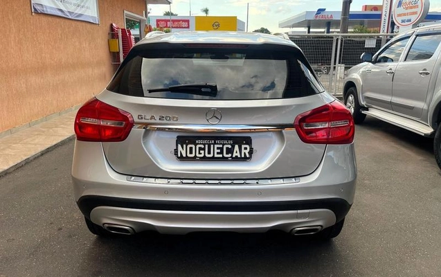 imagem-https://www.socarrao.com.br/sc-vehicle-images-prod/1036914/1783347025830-7757519_1_B_ab7246a675.jpeg