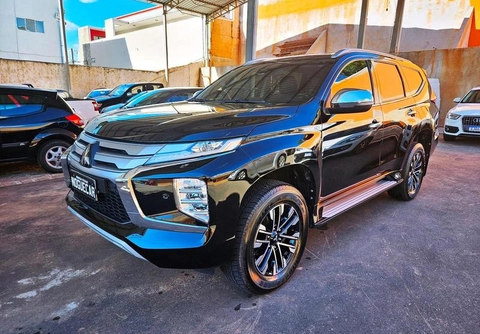 Mitsubishi Pajero 2022 Preto — foto 1 de 3