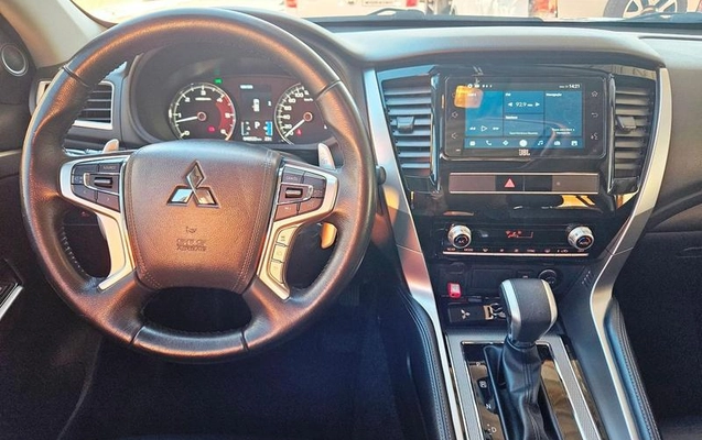 imagem-https://www.socarrao.com.br/sc-vehicle-images-prod/1036941/1788205002828-6000085_15_B_3ebd9c8d35.jpeg