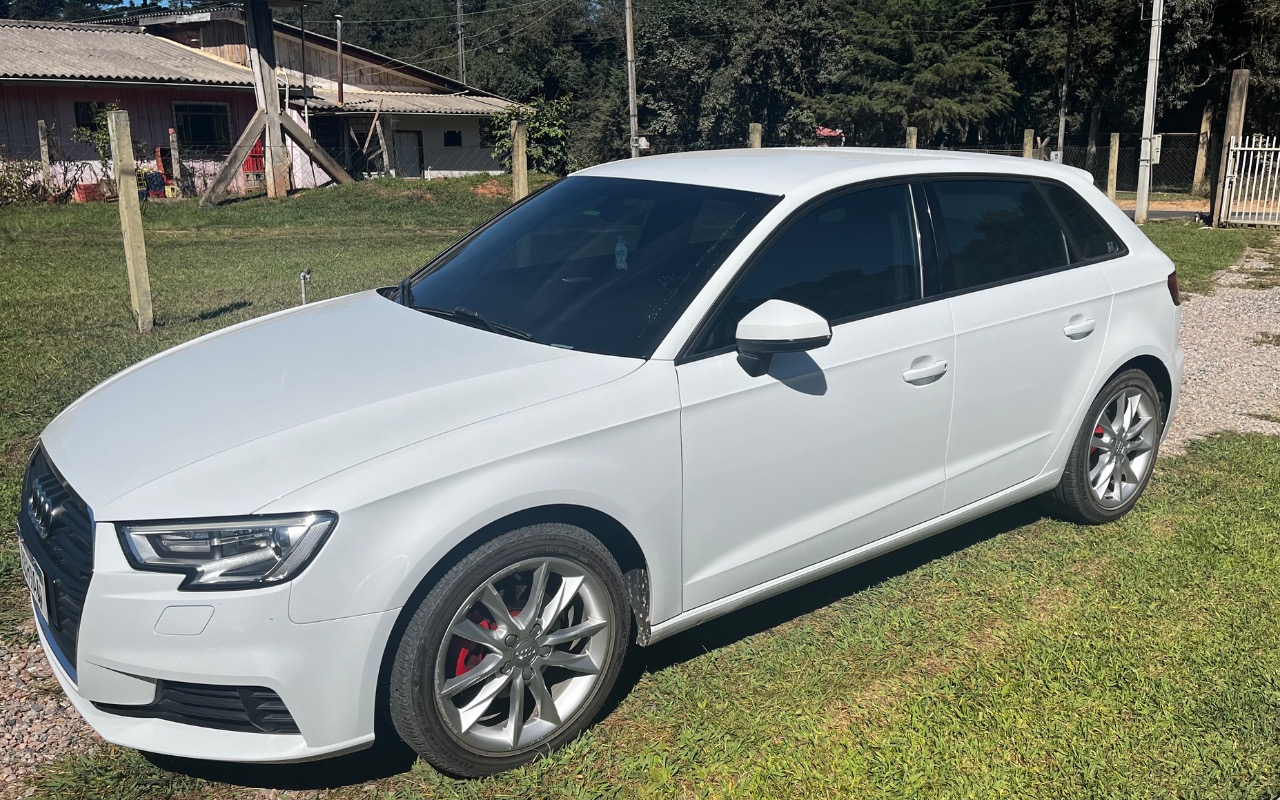 imagem-https://www.socarrao.com.br/sc-vehicle-images-prod/1037240/1777427518195-SU1HXzQzMjYuanBlZw.jpeg