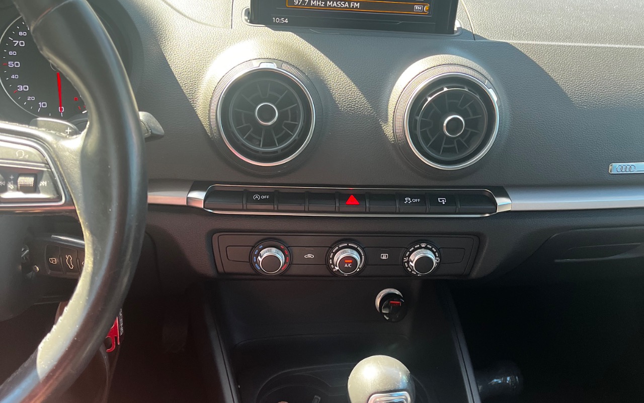 imagem-https://www.socarrao.com.br/sc-vehicle-images-prod/1037240/1777427518747-SU1HXzQzMjMuanBlZw.jpeg