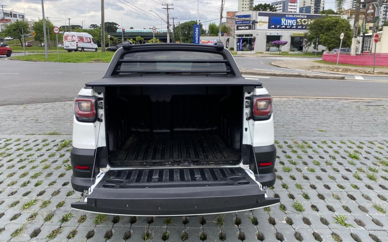 imagem-https://www.socarrao.com.br/sc-vehicle-images-prod/1037636/1777465035916-OS5qcGVn.jpeg
