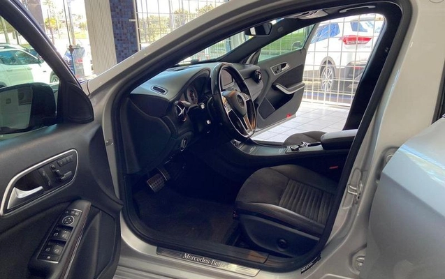 imagem-https://www.socarrao.com.br/sc-vehicle-images-prod/1037780/1791551782150-7216656_13_B_e9d9d14541.jpeg