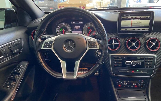 imagem-https://www.socarrao.com.br/sc-vehicle-images-prod/1037780/1792074097897-7216656_17_B_8dafc60877.jpeg