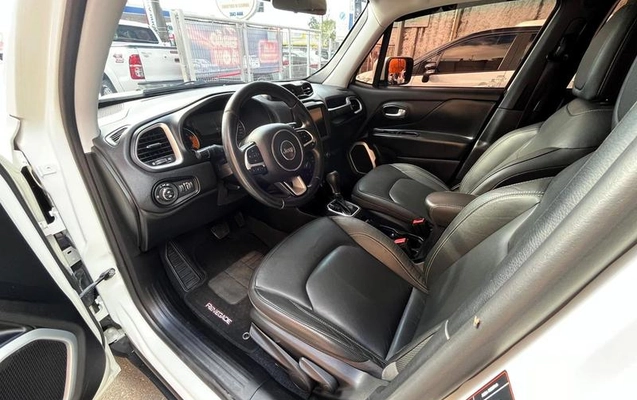 imagem-https://www.socarrao.com.br/sc-vehicle-images-prod/1037850/1780666728184-7978976_4_B_7fb41a2739.jpeg