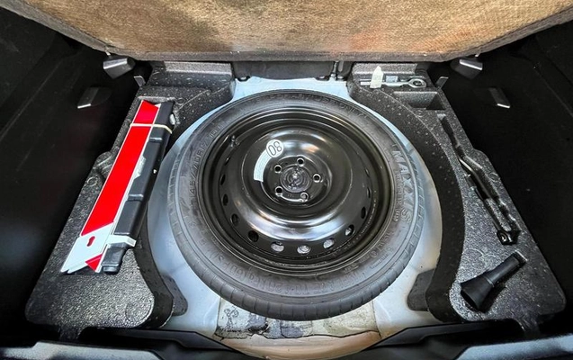 imagem-https://www.socarrao.com.br/sc-vehicle-images-prod/1037850/1780666728185-7978976_4_B_605b10be65.jpeg