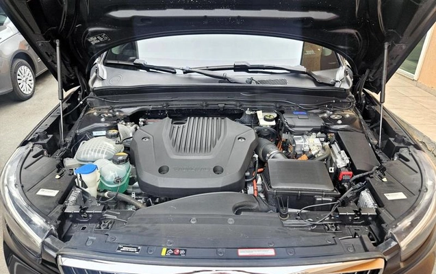 imagem-https://www.socarrao.com.br/sc-vehicle-images-prod/1037892/1777470754350-7476250_7_B_c2cf9c40a5.jpeg