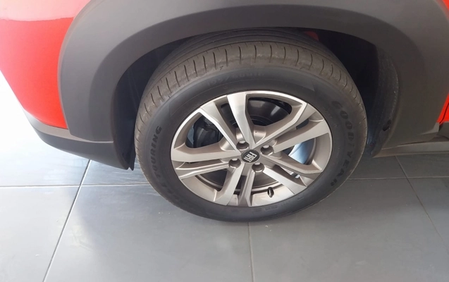 imagem-https://www.socarrao.com.br/sc-vehicle-images-prod/1037943/1788292436961-GldJeeuQBI64QyQX4B3tczxdUIPYdJ3W.jpg