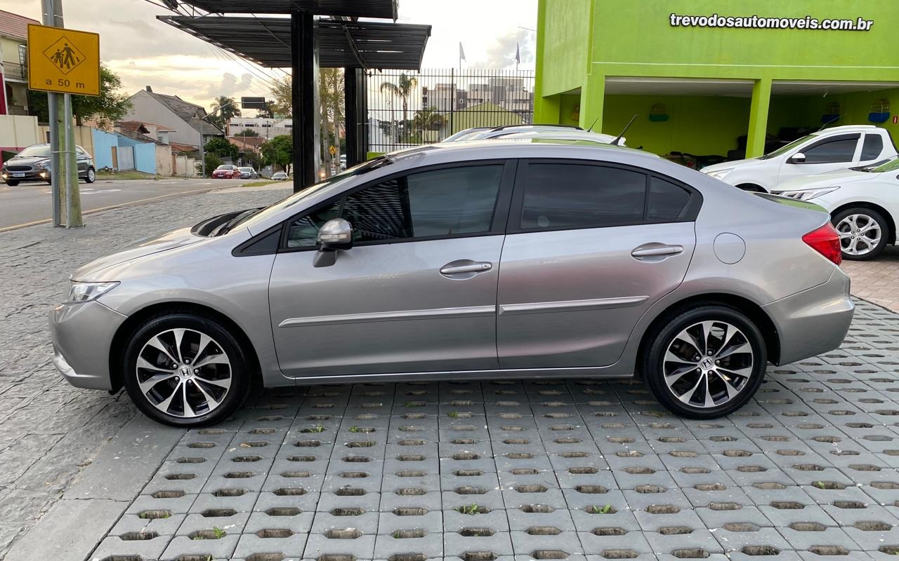imagem-https://www.socarrao.com.br/sc-vehicle-images-prod/1038027/1777474655946-NC5qcGc.jpg