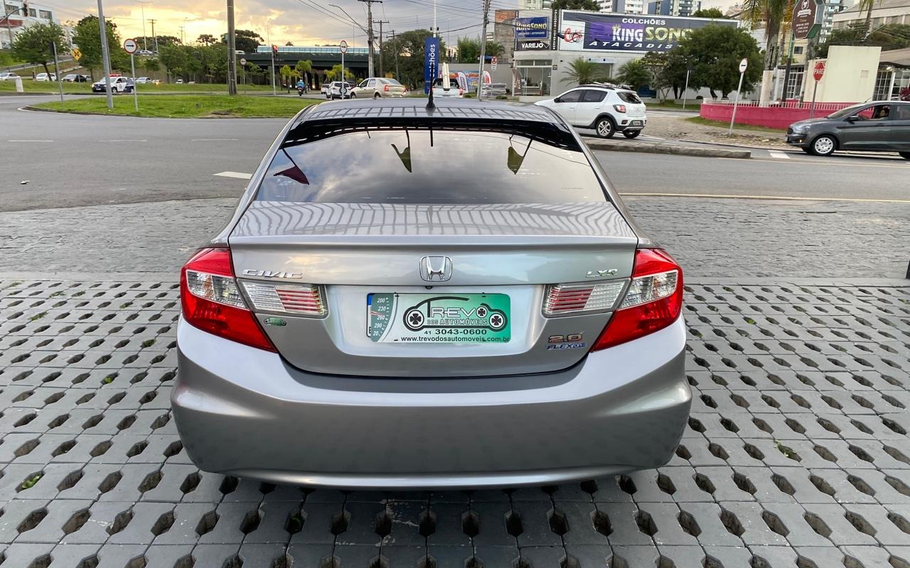 imagem-https://www.socarrao.com.br/sc-vehicle-images-prod/1038027/1777474656359-OC5qcGc.jpg