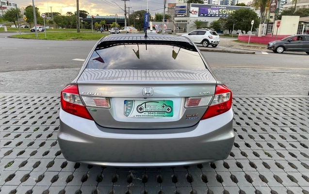 imagem-https://www.socarrao.com.br/sc-vehicle-images-prod/1038027/1777474656359-OC5qcGc.jpg