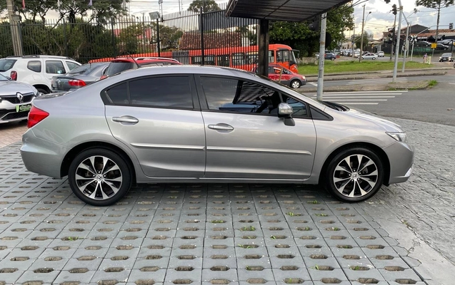 imagem-https://www.socarrao.com.br/sc-vehicle-images-prod/1038027/1777474657885-NS5qcGc.jpg