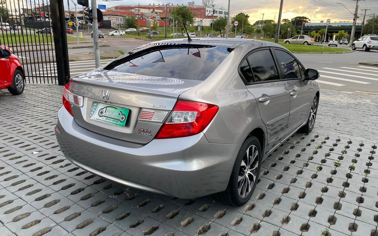 imagem-https://www.socarrao.com.br/sc-vehicle-images-prod/1038027/1777474658030-Ny5qcGc.jpg