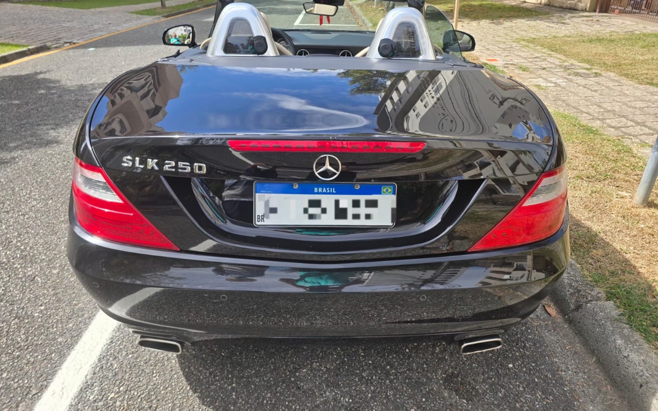 imagem-https://www.socarrao.com.br/sc-vehicle-images-prod/1038103/1778707675029-SU1HLTIwMjYwNTEzLVdBMDI1MS5qcGc.jpg