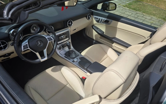 imagem-https://www.socarrao.com.br/sc-vehicle-images-prod/1038103/1778707675319-SU1HLTIwMjYwNDIxLVdBMDE2My5qcGc.jpg