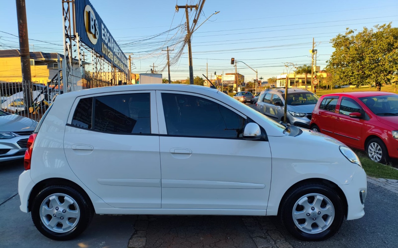 imagem-https://www.socarrao.com.br/sc-vehicle-images-prod/1038106/1781727773601-V2hhdHNBcHAgSW1hZ2UgMjAyNi0wNi0xNyBhdCAxNy4wMC40MCAoMTYpLmpwZWc.jpeg