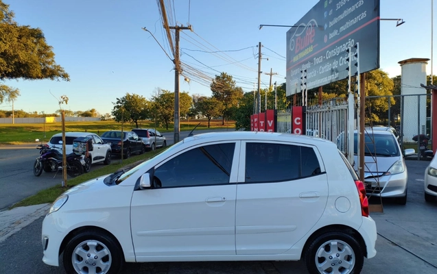 imagem-https://www.socarrao.com.br/sc-vehicle-images-prod/1038106/1781727773696-V2hhdHNBcHAgSW1hZ2UgMjAyNi0wNi0xNyBhdCAxNy4wMC40MCAoMTcpLmpwZWc.jpeg