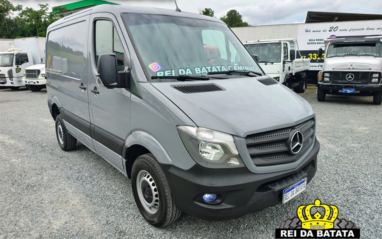 Mercedes-Benz Sprinter 415 Furgão Curto T.B. 2.2 Dies. na cor Cinza em Blumenau / SC - 1038373