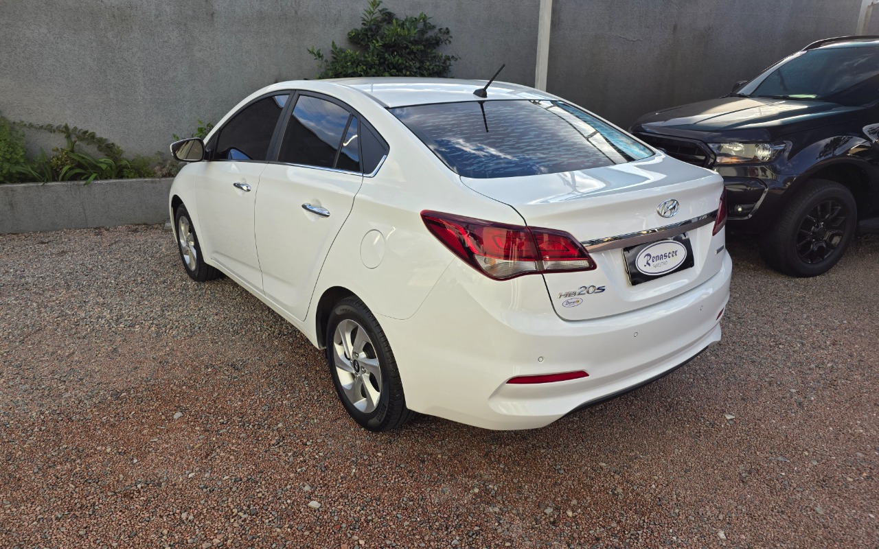 imagem-https://www.socarrao.com.br/sc-vehicle-images-prod/1038469/1778182060069-MjAyNjA1MDdfMTYxNzE5LmpwZw.jpg
