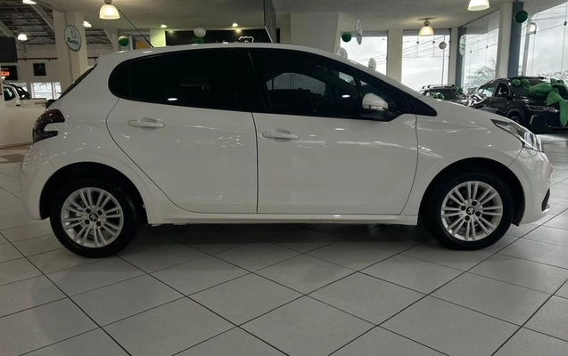 imagem-https://www.socarrao.com.br/sc-vehicle-images-prod/1039064/1789658062965-8037984_3_B_a3e15c213f.jpeg