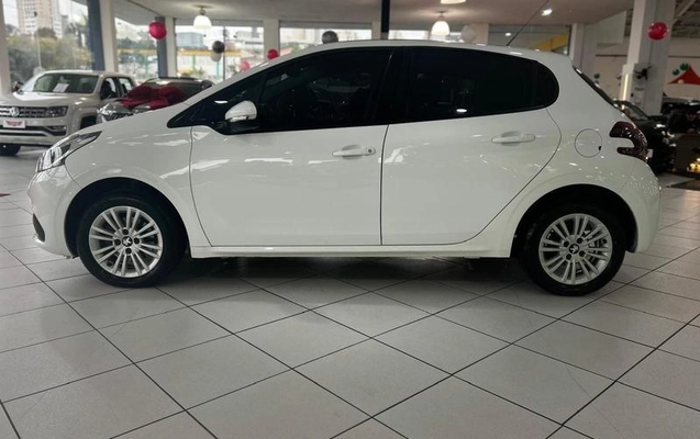 imagem-https://www.socarrao.com.br/sc-vehicle-images-prod/1039064/1789658062971-8037984_7_B_6ae8ba679f.jpeg