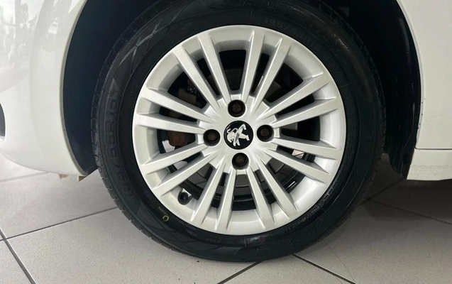 imagem-https://www.socarrao.com.br/sc-vehicle-images-prod/1039064/1789658062972-8037984_8_B_14b2308e44.jpeg