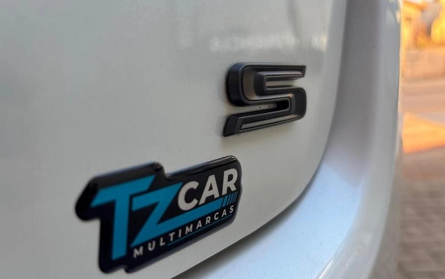 imagem-https://www.socarrao.com.br/sc-vehicle-images-prod/1039788/1789422162630-7866373_13_B_564100bf3f.jpeg