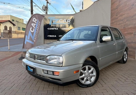 Volkswagen Golf GL 1.8/ 2.0i 4p 1996 Prata — foto 1 de 3