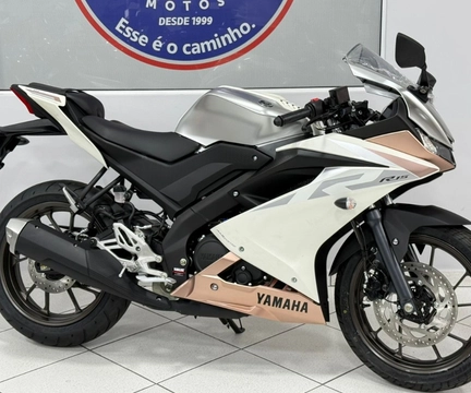 YAMAHA YZF R-15 155 ABS 2026 Prata — foto 1 de 3