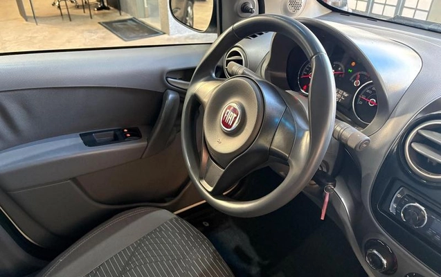imagem-https://www.socarrao.com.br/sc-vehicle-images-prod/1040039/1789496298015-7440255_7_B_c4b281c971.jpeg