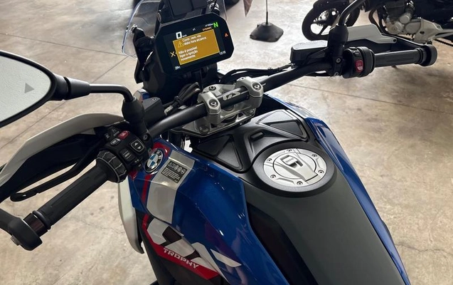 imagem-https://www.socarrao.com.br/sc-vehicle-images-prod/1040040/1782482883477-7947469_6_B_79087c1203.jpeg
