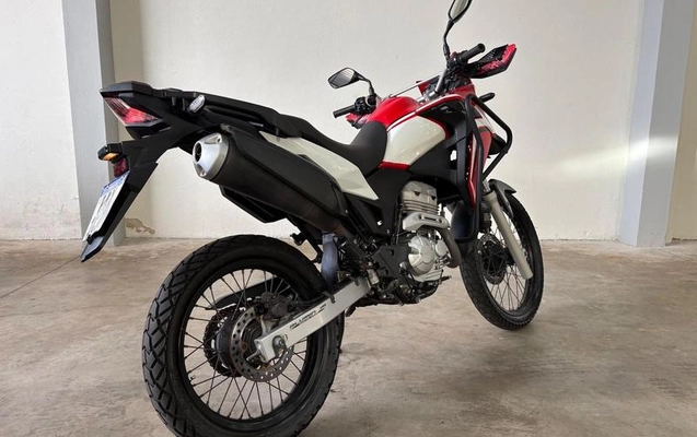 imagem-https://www.socarrao.com.br/sc-vehicle-images-prod/1040239/1782829711235-7716108_2_B_b0eec59260.jpeg