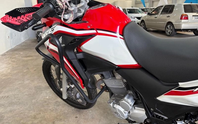 imagem-https://www.socarrao.com.br/sc-vehicle-images-prod/1040239/1782829711251-7716108_11_B_8619950a82.jpeg