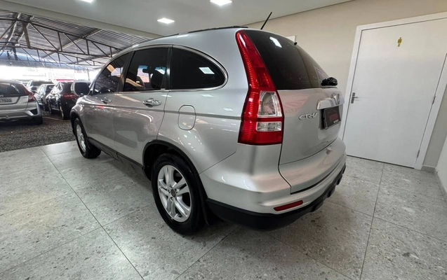 imagem-https://www.socarrao.com.br/sc-vehicle-images-prod/1040307/1787946099769-e1665dbf10ff4be39d4cf447175286f0_1776705873519.jpeg