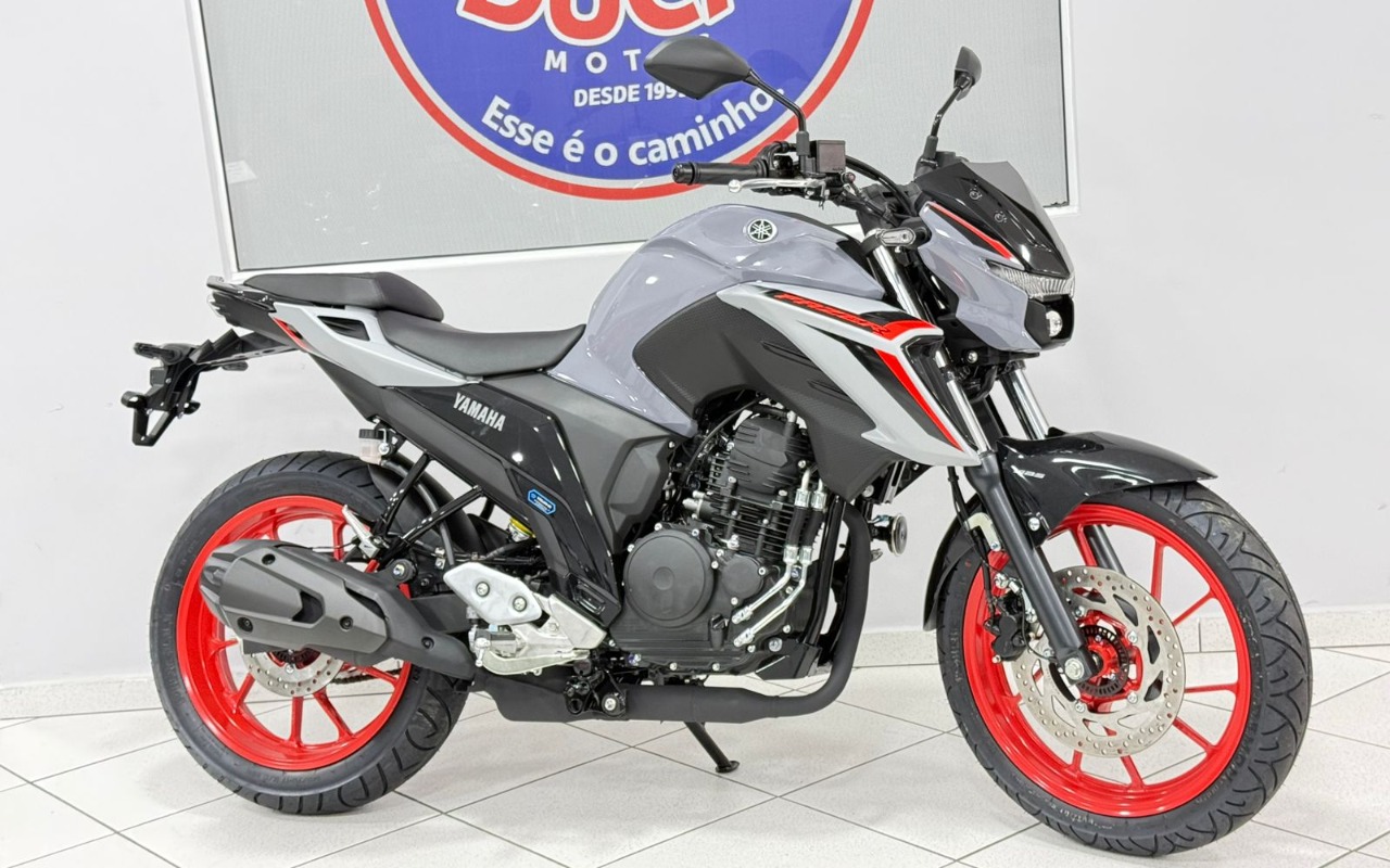 YAMAHA FZ25 250 FAZER CONNECTED 2026 Cinza — foto 1 de 3